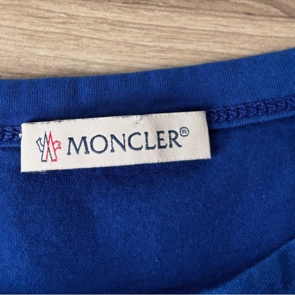 Moncler T-shirt Maglia Blue Men's Sz Medium 100% Authentic - Picture 7 of 10